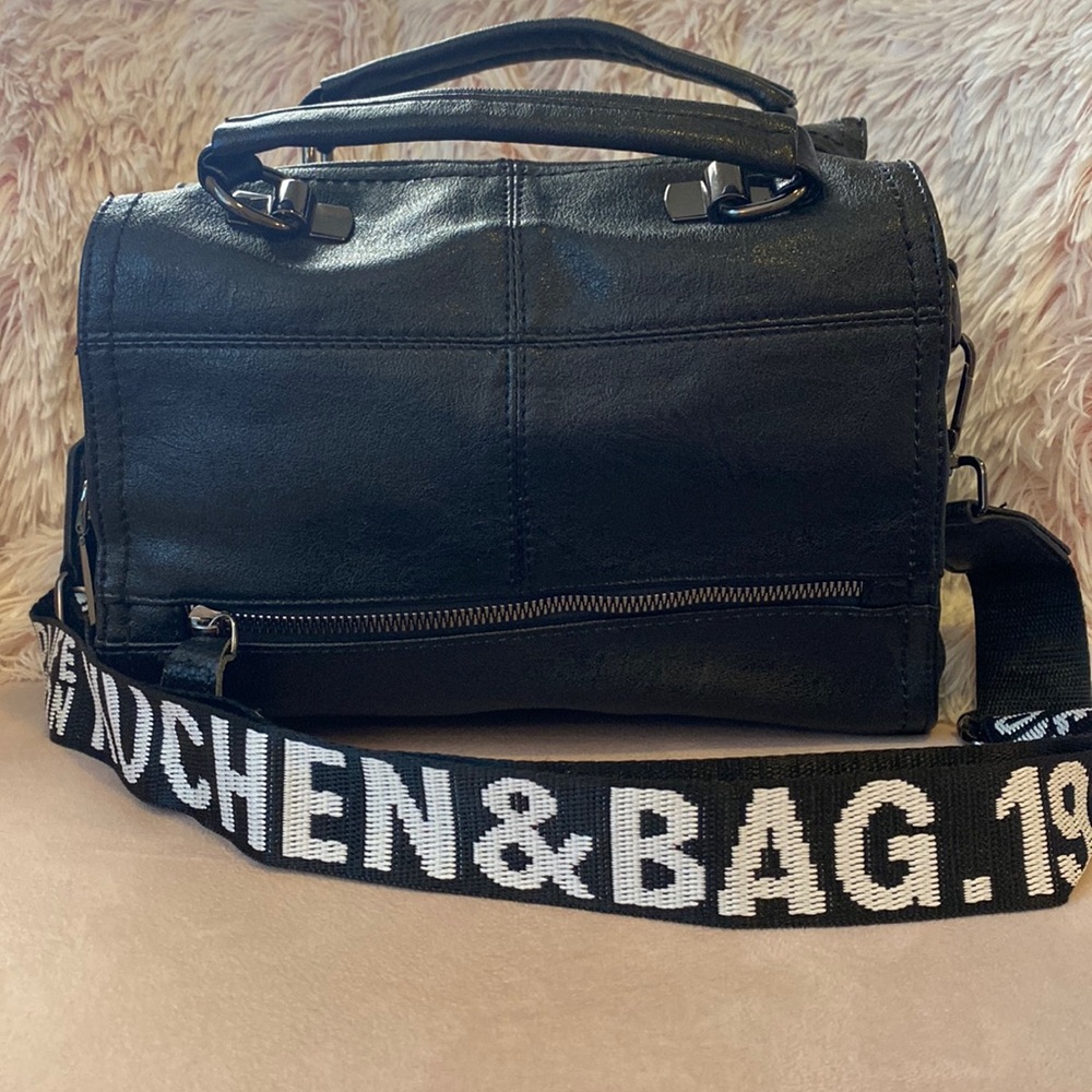 Black Crossbody
